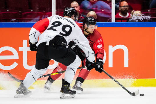 Jonne Virtanen of TPS Åbo  and Martin Janolhs of Malmö