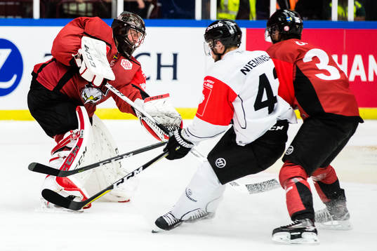 Goalkeeper Oscar Alsenfelt of Malmö Redhawks