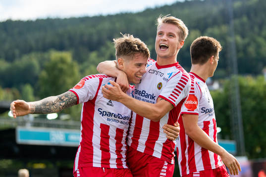 Robert Taylor of Tromsø and Mikael Nord Ingebrigtsen of