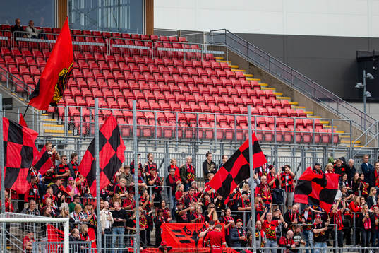 Östersunds supportrar innan fotbollsmatchen i Allsvenskan