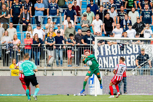 Goalkeeper Gudmund Kongshavn of Tromsø