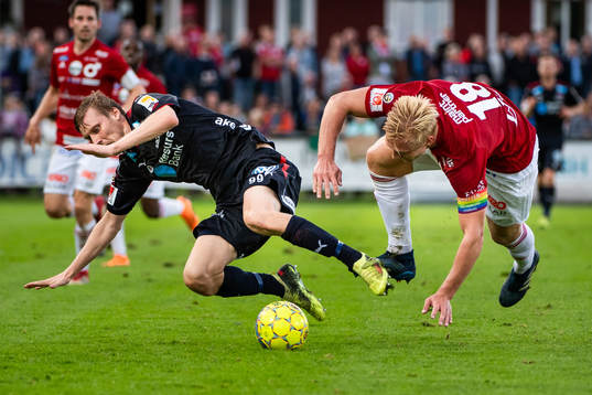 Helsingborgs Andri Runar Bjarnason och Degerfors Oliver