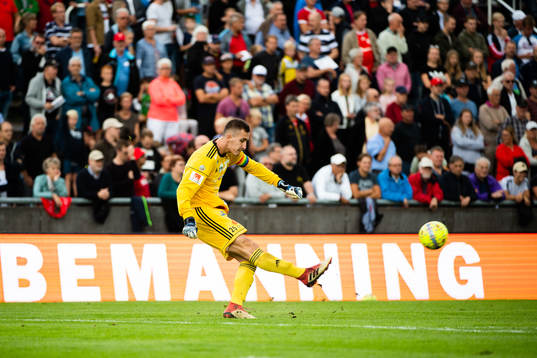 Degerfors målvakt Dario Miskic