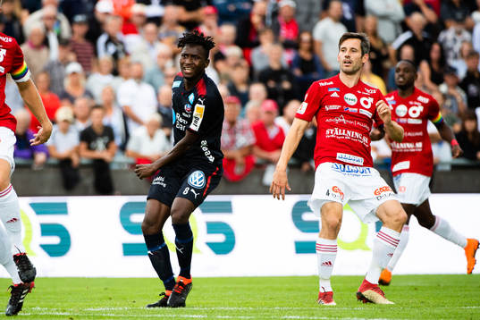 Helsingborgs Mamudu Moro och Degerfors Marcus de Bruin
