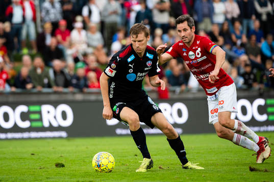 Helsingborgs Andri Runar Bjarnason och Degerfors Marcus de