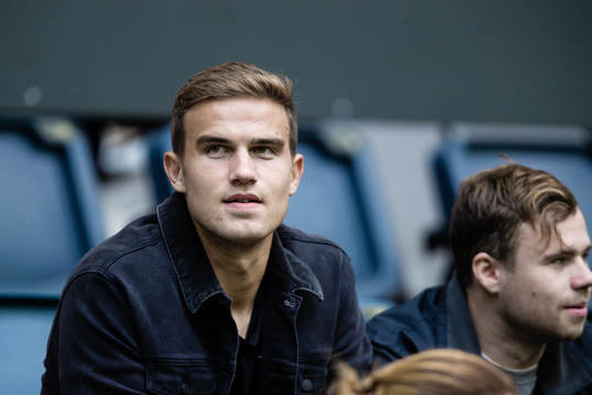 Dalkurds Eero Markkanen (fd AIK) på läktaren innan
