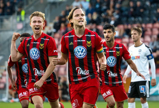 Östersunds Ludvig Fritzson och Tom Pettersson jublar vid