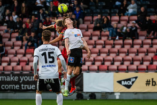 Östersunds Tom Pettersson och Örebros Daniel Björnkvist