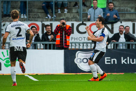 Örebros Nordin Gerzic jublar