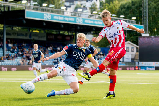 Mikael Nord Ingebrigtsen of Tromsø scores 1-1
