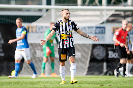 Landskronas Filip Pivkovski deppar