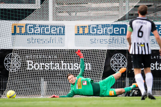 Landskronas målvakt Viktor Noring