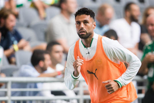 Hammarbys Imad Khalili värmer upp