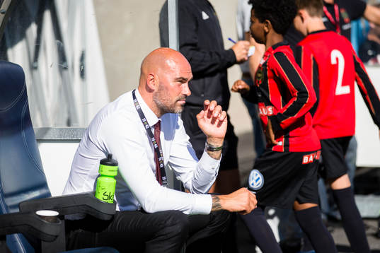 Brommapojkarnas sportchef Daniel Majstorovic sitter på