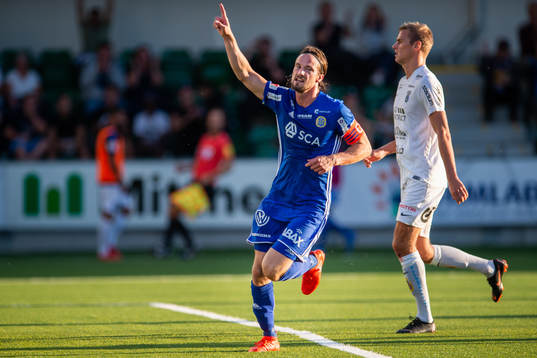 Sundsvalls Linus Hallenius jublar