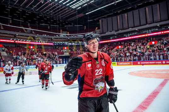 Lars Bryggman of Malmö Redhawks celebrates
