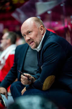 Head coach Peter Andersson of Malmö Redhawks