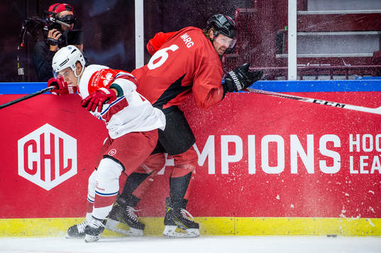 Yegor Gainetdinov of Yunost Minsk and Stefan Warg of Malmö