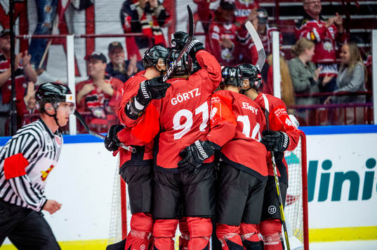 Players of Malmö Redhawks celebrates