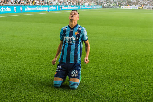 Djurgårdens Haris Radetinac tackar fansen