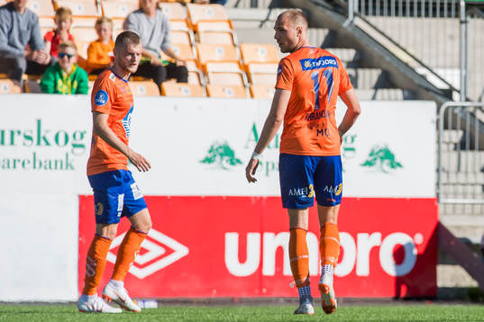 Aron Elís Thrándarson of Aalesund leaves the pitch