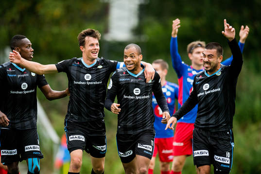 Niels Vorthoren, Erixon Danso and Sanel Kapidzic of Sandnes