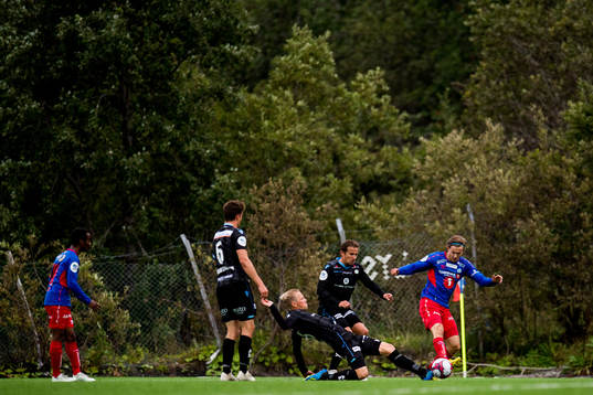 Tapio Heikkilä of Sandnes Ulf and Steffen Skogvang