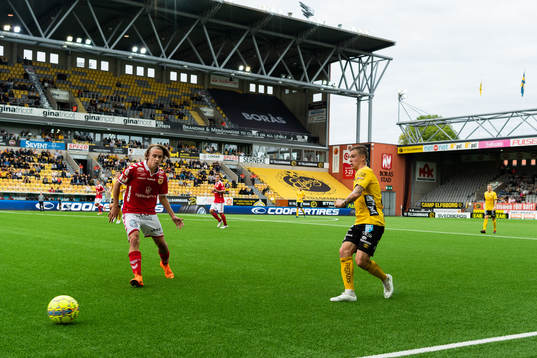 Elfsborgs Samuel Holmén och Kalmars Isak Magnusson