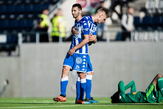 IFK Göteborgs André Calisir och Carl Starfelt tackar