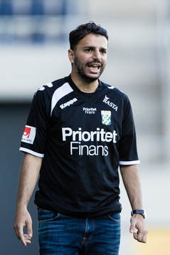 IFK Göteborgs tränare Poya Asbaghi