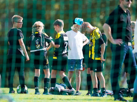 Bläddra bland fler bilder av Fotboll, P 12, U06, IFK Hässleholm - Tollarp