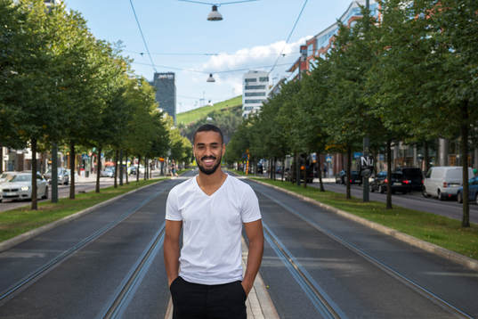 Fotbollsspelaren Junes Barny