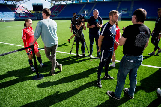 Guro Reiten and Martin Sjögren, head coach of Norway