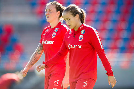 Isabell Herlovsen and Guro Reiten of Norway