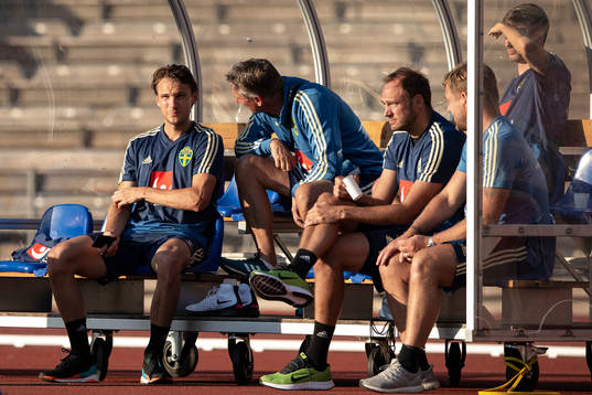Sveriges Albin Ekdal (v), Andreas Granqvist och Mikael
