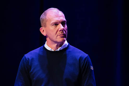 s tränare Johan Lindbom