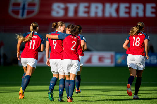 Isabell Herlovsen of Norway celebrates with teammate Ingrid