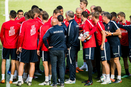 The players and coaches of Norway