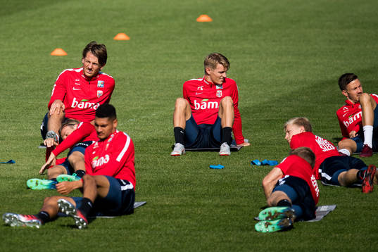 Sander Berge and Martin Ødegaard of Norway