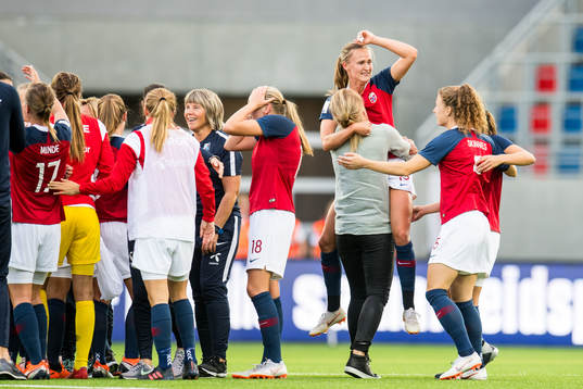 Caroline Graham Hansen of Norway celebrates