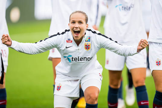 Guro Reiten of Norway celebrates