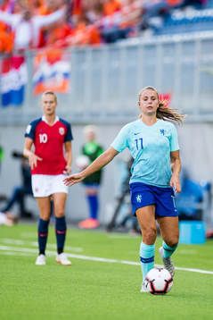 Caroline Graham Hansen of Norway and Lieke Martens of
