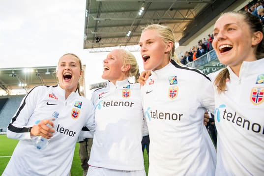 Caroline Graham Hansen, Maria Thorisdottir, Kristine Leine