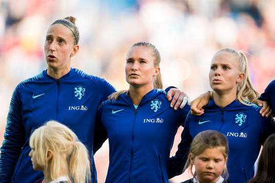 Goalkeeper Sari van Veenendaal, Desiree van Lunteren and