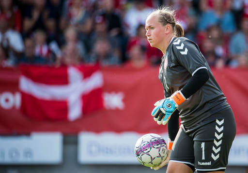 Danmarks målvakt Stina Lykke Petersen