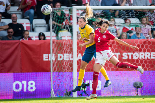 Sveriges Linda Sembrant och Danmarks Nadia Nadim