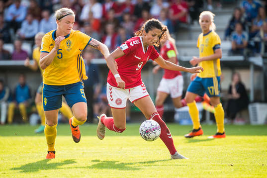 Sveriges Nilla Fischer och Danmarks Nadia Nadim