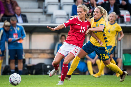 Danmarks Frederikke Thøgersen och Sveriges Elin Rubensson