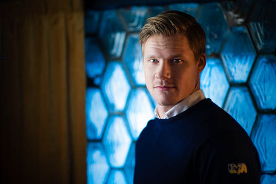 s Simon Önerud