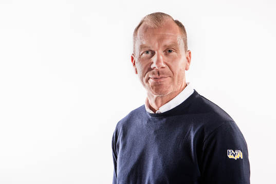 s tränare Johan Lindbom